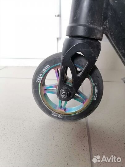 Трюковой самокат tech team comrade