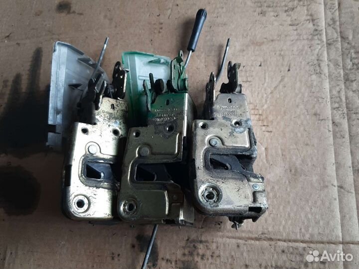 Замок передней правой двери Фольксваген Т4