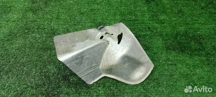 Экран тепловой Mercedes Benz W204 2007-2015