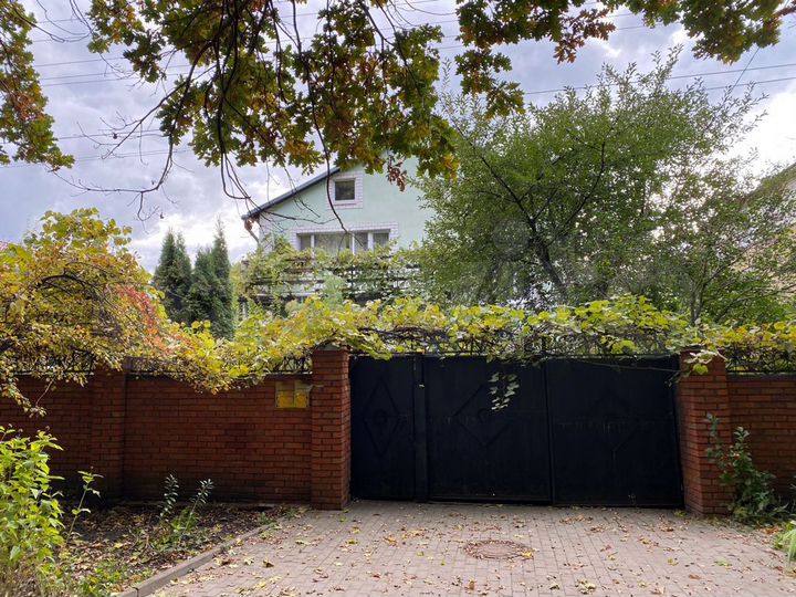 Дом 250 м² на участке 10 сот.