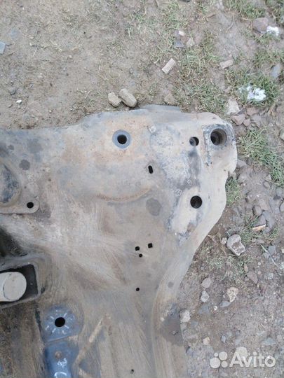 Передний подрамник Ситроен С4