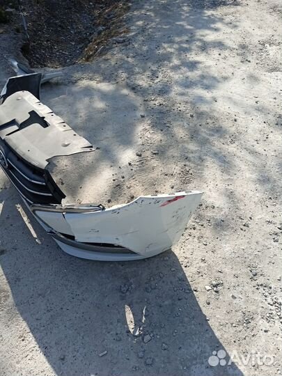 Бампер передний задний на лада Веста