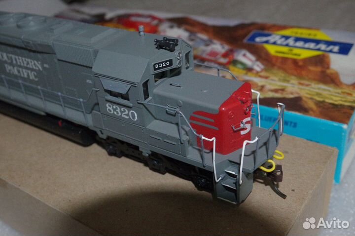 Тепловоз Athearn в коробке 6-осный, 1:87