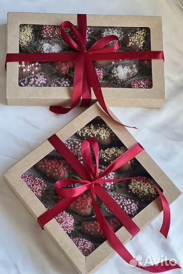 Клубника в шоколаде и меренговый рулет