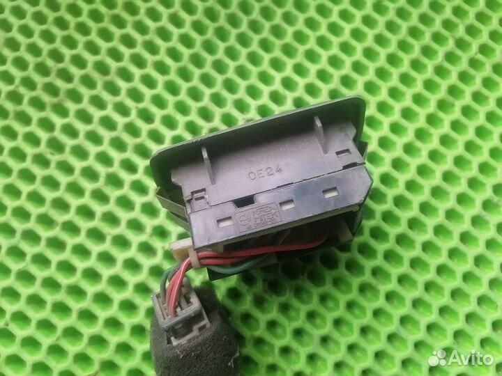 Кнопка стеклоподъемника Киа Спортедж 1