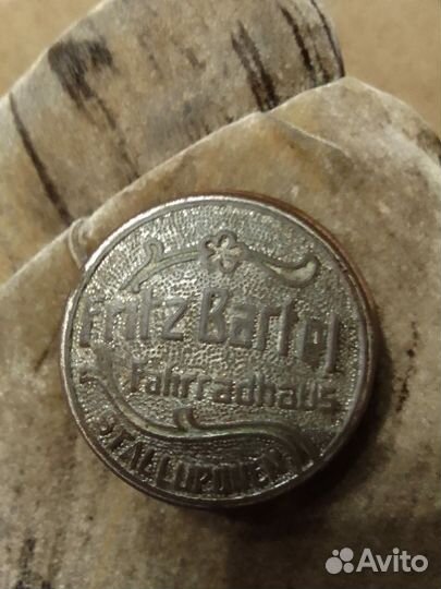 Крышка звонка от велосипеда