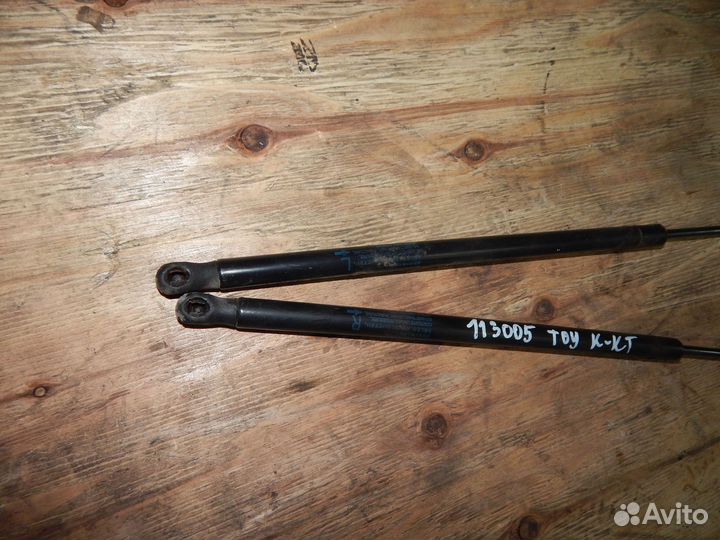 Амортизатор капота