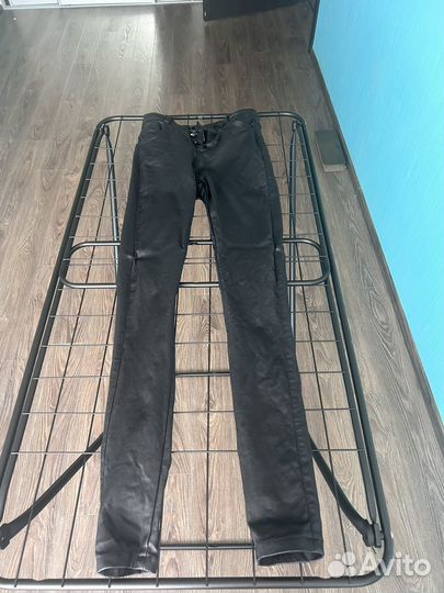 Штаны из экокожи