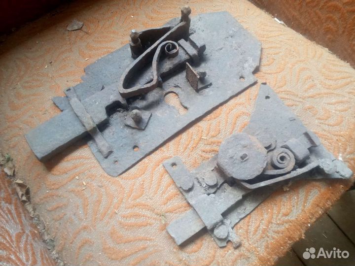 Замки кованные