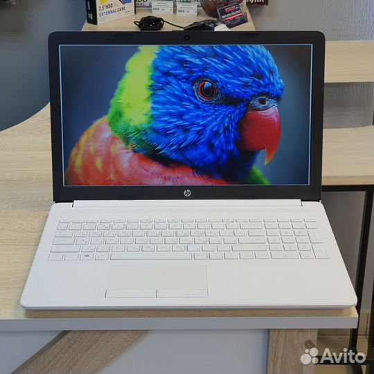 Белый Ноутбук HP