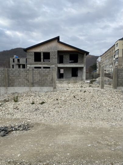 Дом 335 м² на участке 7 сот.