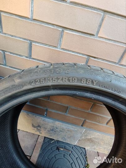 Habilead Headking S2000 225/35 R19