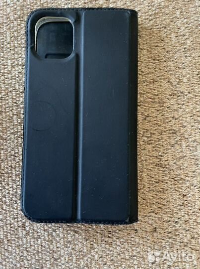 Чехол на iPhone 11