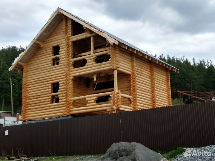 Оцилиндрованные срубы