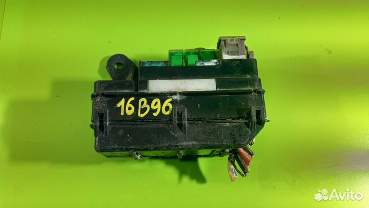 Блок предохранителей для Nissan Primera P10