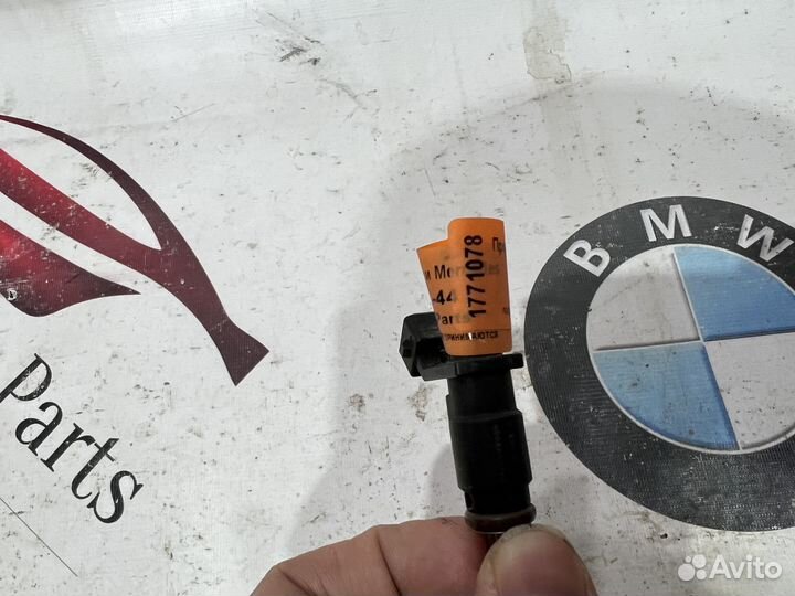 Форсунка топливная BMW