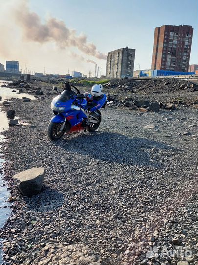 Продам Honda CBR919RR