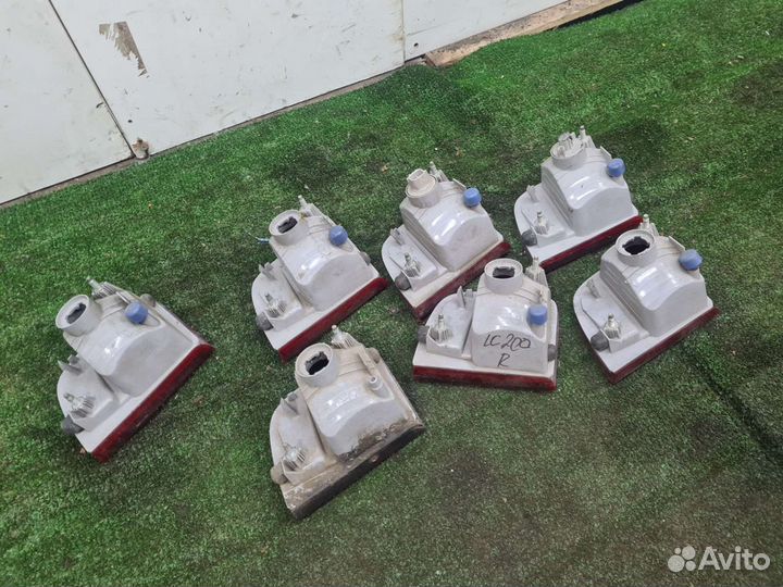 Птф заднего бампера правая Land Cruiser 200