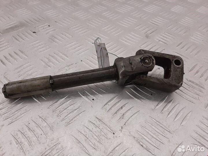 Рулевой карданчик Volkswagen Golf 4 2001