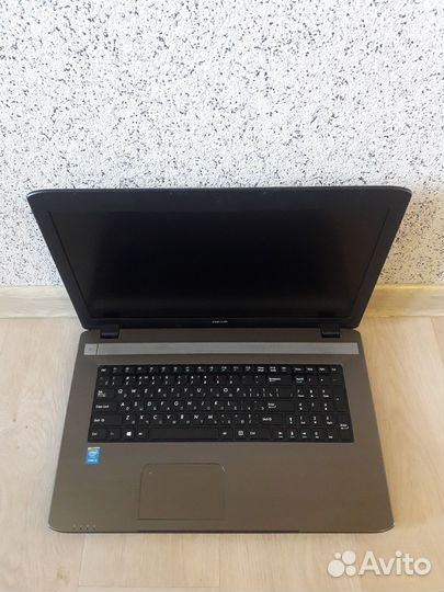 Большой шустрый ноутбук 17.3/ core i3-4000m/ ssd