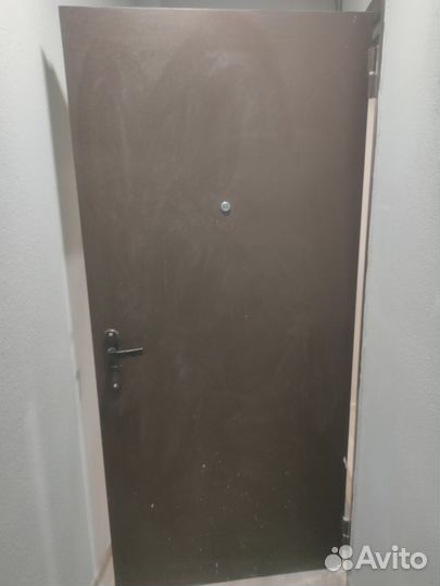 Дверь входная металлическая