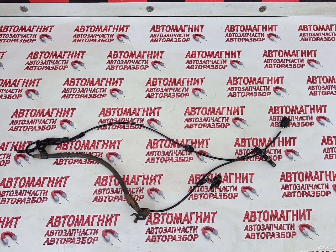 Датчик абс передний правый Тойота Рав 4 ха50