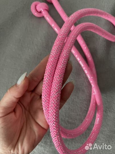 Гимнастическая скакалка