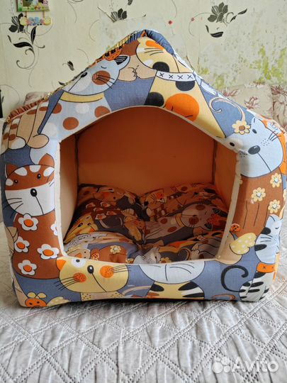 Лежанка для маленьких собак