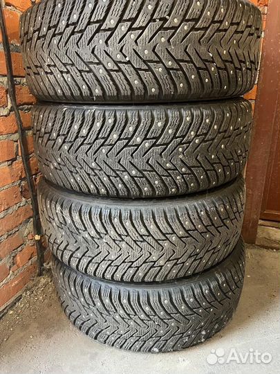 Nokian Tyres Hakkapeliitta 8 215/60 R16 99T