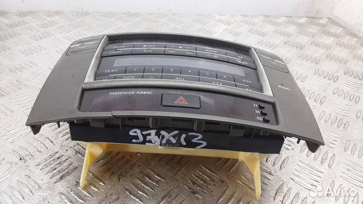 Блок управления климатической установкой Lexus IS