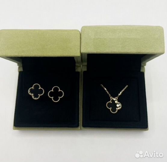 Комплект золотой Клевер черный 750 Сп29