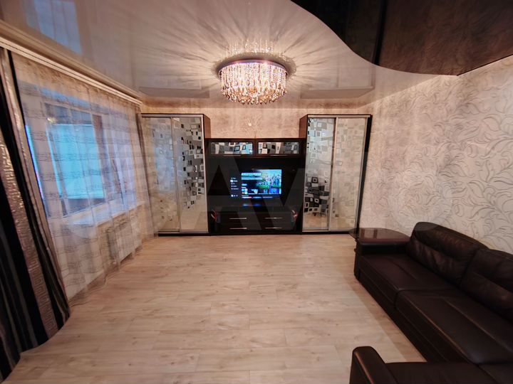 2-к. квартира, 65 м², 5/9 эт.