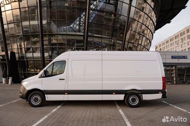 Mercedes-Benz Sprinter цельнометаллический, 2022