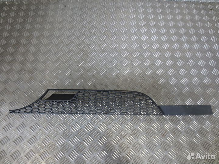 Накладка решетки радиатора Mercedes-Benz A94375143