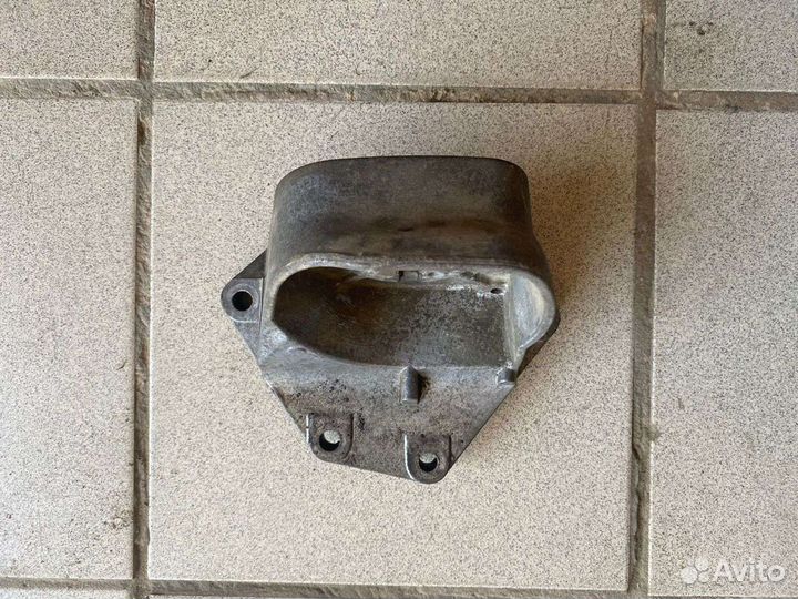 Кронштейн двс volvo xc90 2.9 t