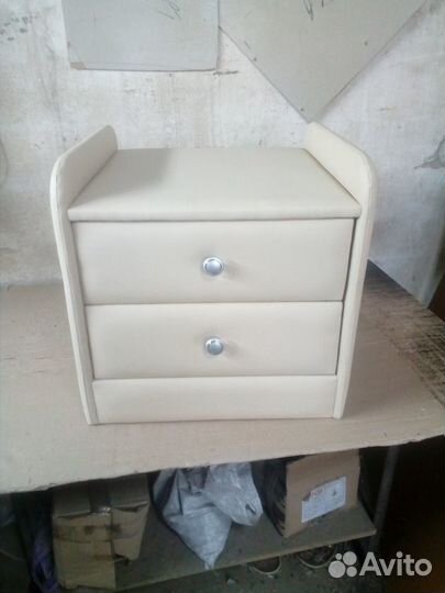 Тумба прикроватная