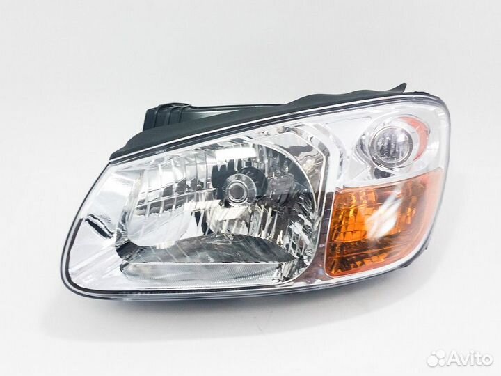 Фара левая Kia Cerato 1 LD