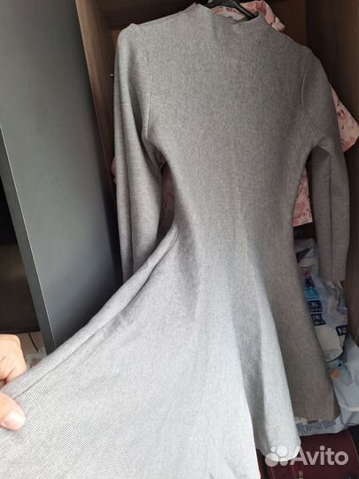 Платье тёплое 44-46, расклешенное