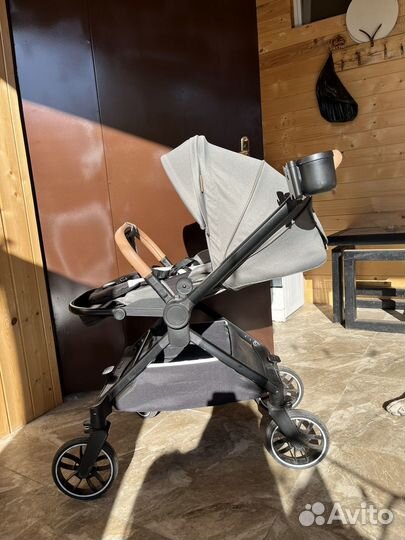 Прогулочная коляска складная