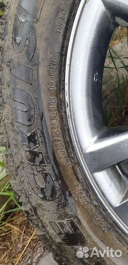 Bridgestone Ice Cruiser 7000 235/55 R18 104T
