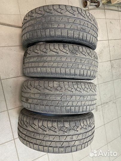 Pirelli Sottozero Winter 240 215/45 R18 93V