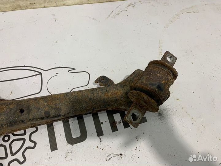 Рычаг нижний задний левый Honda Civic 4D R18A2