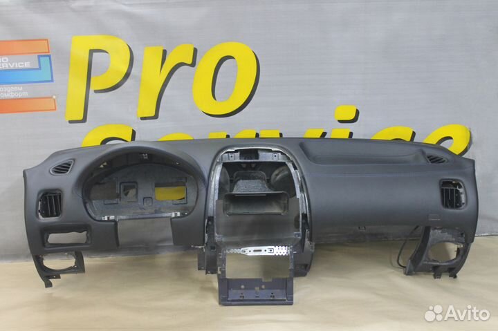 Торпедо Mitsubishi Carisma (кожа)