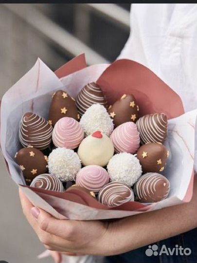 Клубника в шоколаде съедобные букеты