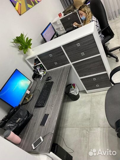 Офисная мебель для сотрудников