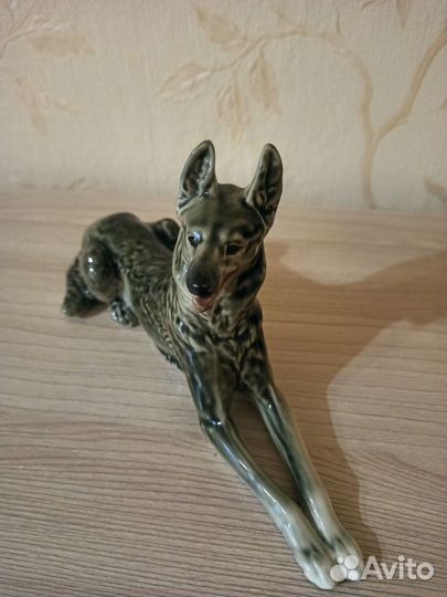 Фарфоровые статуэтки собака лфз