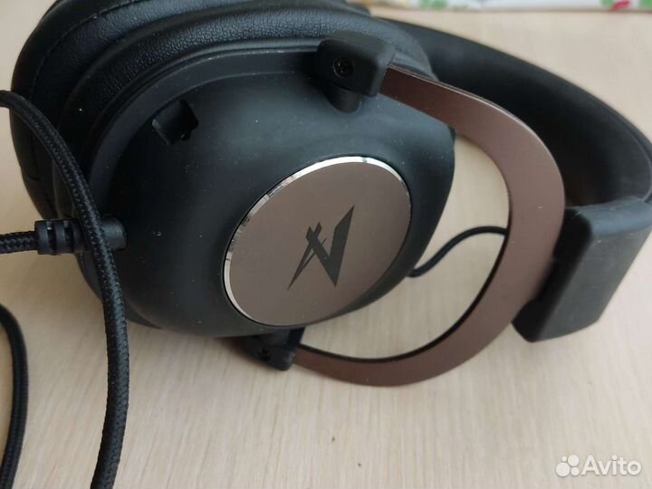 Игровые наушники