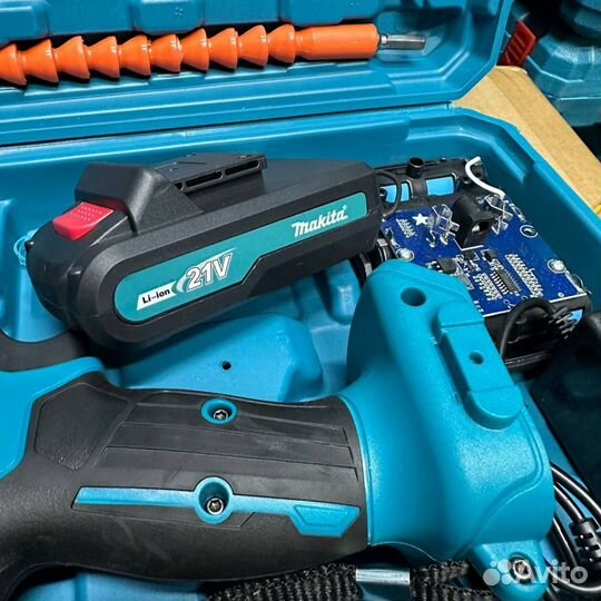 Шуруповерт makita 21v с набором бит