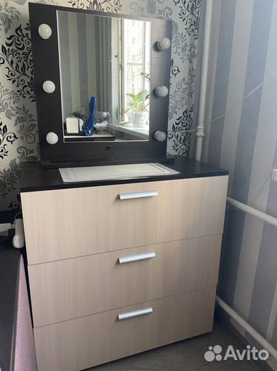 Гримерное зеркало