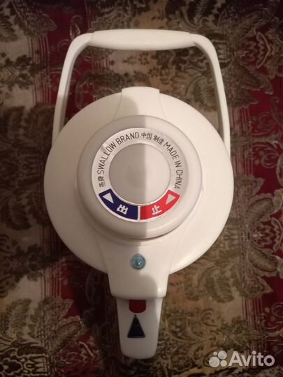 Термос с помпой